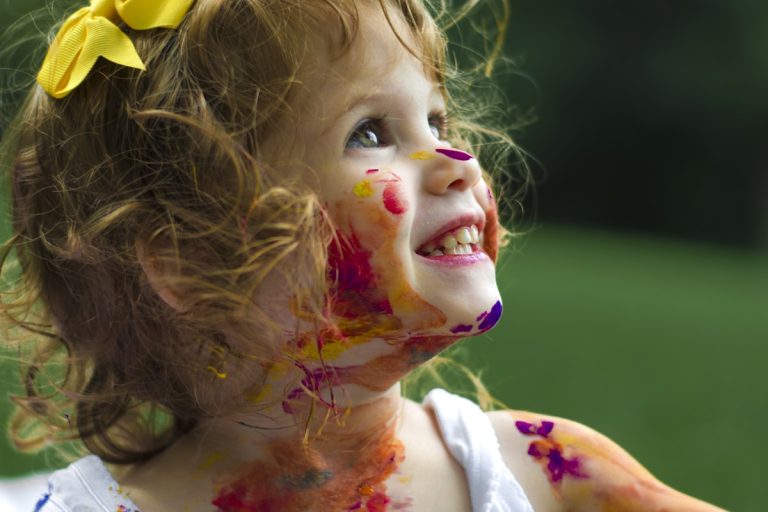 Montessori Acasă: 20 de Activități Practice pe Vârste de la 1 la 6 Ani